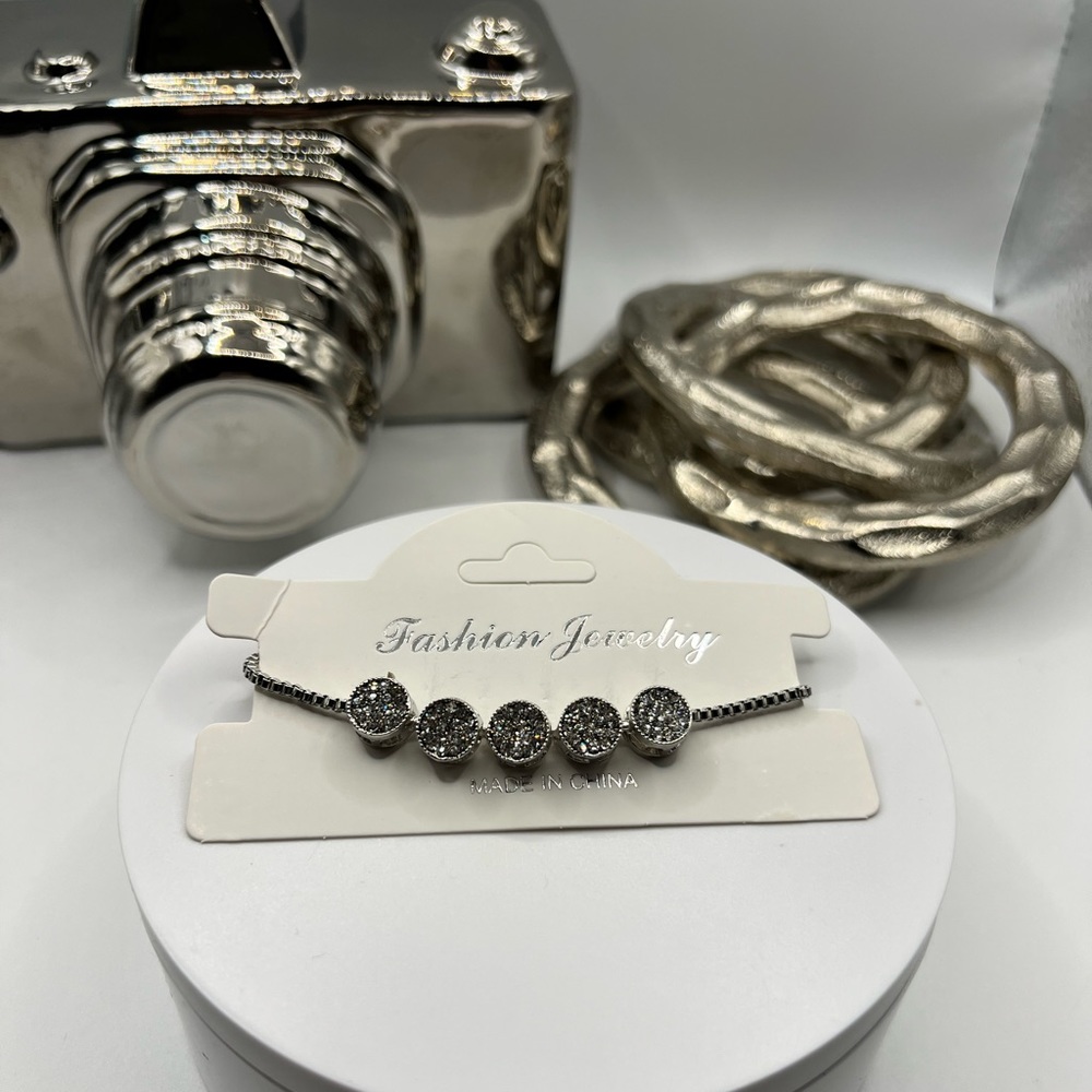 Fashion Jewelry Silver Tone Adjustable Bracelet With Rhinestones NEW